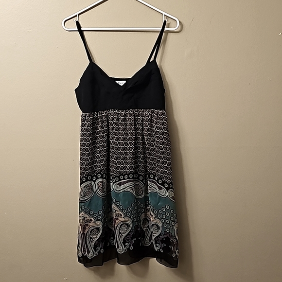 Dresses & Skirts - Cute Spaghetti Strap Mini Dress (size L)